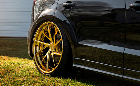 Υψηλά πολωνικά χείλια 2 σφυρηλατημένες κομμάτια ρόδες για τα χρυσά πλαίσια συνήθειας βουρτσών Audi RS6 20inch